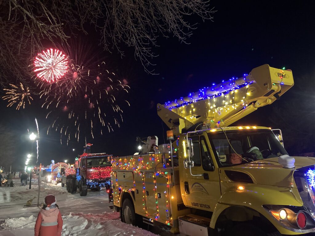 McLeod Co-op Power participating in the Arli-Dazzle Parade.